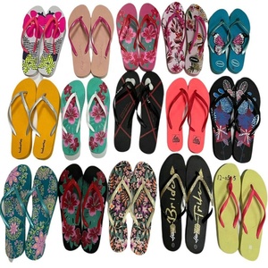 0.48 Dólares Modelo GLL035 Tallas 35-41 Venta al por Mayor Fotos Reales <span class=keywords><strong>Chanclas</strong></span> <span class=keywords><strong>de</strong></span> Mujer para Verano Hogar <span class=keywords><strong>Playa</strong></span> Casual Exteriores - Product Image 1