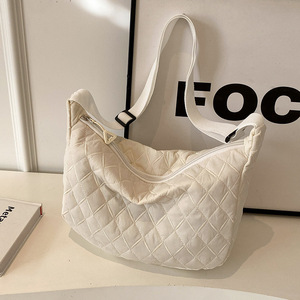 กระเป๋าสะพายไหล่ลายเพชรมีหลายสีให้เลือกเรียบง่ายและลำลอง - Product Image 6