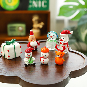 Nuevos Adornos Navideños Creativos para el Hogar 2025, Muñeco de Nieve, Alce, Mini Adornos de Escritorio de Dibujos Animados, Artesanía de Vidrio Colorida - Product Image 3