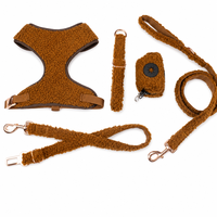 Harnais, collier, laisse et sac à déjections pour chien en polaire et cuir, ensemble réglable, motif écossais, ceinture de sécurité pour chien, laisse pour chien, accessoires hivernaux confortables pour chien S-L