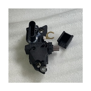 KARNO Pièces de camion à bon <span class=keywords><strong>prix</strong></span> OEM F00MA45250 F00M144117 2.21009 7421579977 21579977 Régulateur, alternateur pour VL <span class=keywords><strong>FH</strong></span> FM RVI - Product Image 5