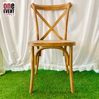 Chaise en bois à dossier croisé de style français vintage, empilable, couleur antique brossée