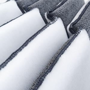Blocs d'éponges carrées en microfibre 14,5x10,5x3,5 cm gris et blanc, fournitures de nettoyage pour lavage de voiture et detailing automobile - Product Image 3
