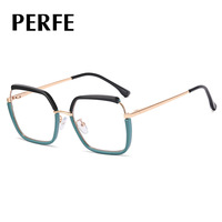 82043 femmes grand cadre plat lunettes Anti-lumière bleue myopie lunettes Internet populaire maquillage mode Ins peut être équipé