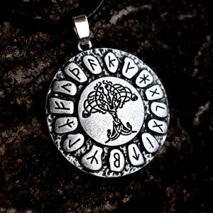 Gioielli Celtici Norreni, Ciondolo Albero della Vita Yggdrasil con Rune, Albero del Mondo Scozzese - Product Image 4