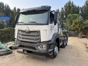 Camion tracteur logistique d'occasion Sinotruk Euro2 Diesel 6X4 à conduite à gauche HOWO 10 roues, capacité de charge 21-30T, 371 ch, caméra arrière 360° - Product Image 6