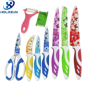 <span class=keywords><strong>Juego</strong></span> <span class=keywords><strong>de</strong></span> <span class=keywords><strong>Cuchillos</strong></span> <span class=keywords><strong>de</strong></span> Cocina <span class=keywords><strong>de</strong></span> Acero Inoxidable <span class=keywords><strong>Swiss</strong></span> <span class=keywords><strong>Line</strong></span> <span class=keywords><strong>de</strong></span> 9 Piezas con Diseño Atractivo, Antiadherentes, con Tijeras, Pelador, Protector <span class=keywords><strong>de</strong></span> Dedos, en Caja <span class=keywords><strong>de</strong></span> Regalo - Product Image 2