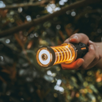 2025 Kampeerproducten Oplaadbare Zaklampen & Fakkels Waterdichte Led Lantaarnlampen Met Muggenwerende Verwarmingstablet