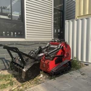 Minicargadora de Orugas Polit Hightop V1000 con Motor Kubota Diésel de 25 CV, Sistema Hidráulico y Accesorio de Trituradora Forestal - Product Image 5