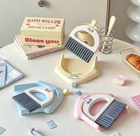 Kit de Nettoyage de Bureau Compact et Économique : Brosse et Pelle pour Clavier, Miettes et Débris – Idéal pour la Maison, le Bureau et les Surfaces de Table