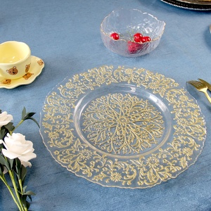 Assiettes à dîner en <span class=keywords><strong>verre</strong></span> uni avec motif de broderie dorée écologique, design fantaisie fait à la main, chargeurs pour la décoration d'événements de mariage - Product Image 3