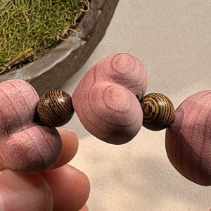 Blood Cypress Wood Heart Shape <b>Bracelet</b> Unisex Jewelry Gift Accessory Handmade Cultural Artistic Style - Product Image 3