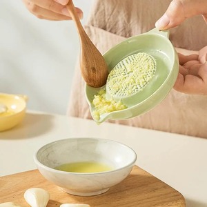 Rallador de Jengibre de Cerámica Blanco de Estilo Simple, Molinillo Manual, Triturador de Ajo, Herramienta de Cocina Portátil de Porcelana para Moler Jengibre y Zanahoria - Product Image 1