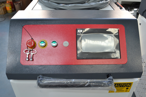 Atop Atop Bibo Laser portatif pour le décapage de la rouille 1500W/2000W/3000W, refroidissement par eau, pour le nettoyage laser du métal, de l'acier inoxydable et de la peinture - Product Image 3