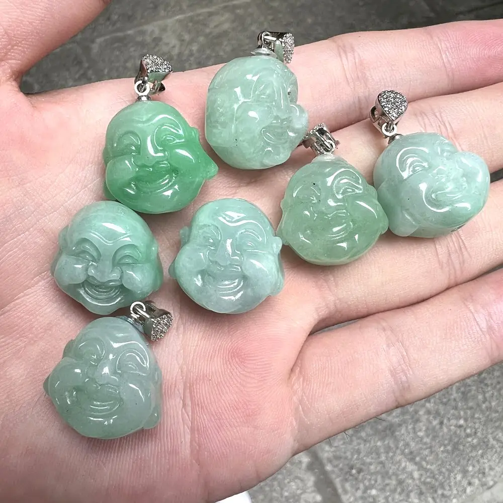 Großhandel Myanmar Bruma Jade Green Kleine lachende Buddha Kopf 20mm geschnitzte Jade Anhänger für Schmuck Anhänger DIY Zubehör