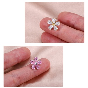 Pendientes de Diseño Personalizados Populares, con Cristales Austríacos Rosados y Blancos, Flor de Acero Inoxidable y Circonita Cúbica para Mujer - Product Image 3