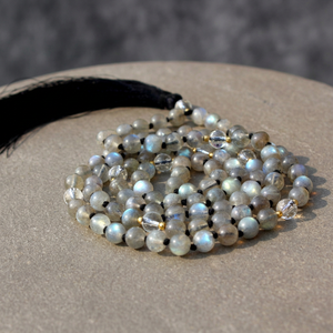 Collar Mala de 108 Cuentas de Labradorita, Anudado a Mano, con Borla Tibetana, Cuentas de Oración, Yoga, Meditación, Venta al por Mayor, India - Product Image 4