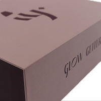 Nouvelle boîte cadeau rectangulaire en carton noir mat à fermeture magnétique pour crème à chaussures, vernis et vêtements, personnalisable avec votre marque