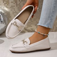 Mocassins plats à bout rond en daim, à enfiler, avec chaîne dorée et mors de cheval, surpiqûres, talon de 1,5 cm, 5 couleurs, collection automne 2026, style Old Money Preppy, OEM