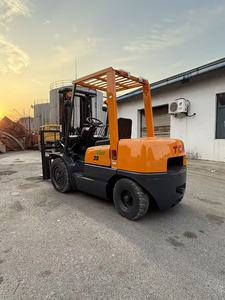 <b>Used</b> Japan TCM Diesel Engine 3 Ton Side Shift Three Mast Counterbalance Forklift - Product Image 3