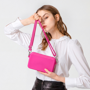 <span class=keywords><strong>Sac</strong></span> à bandoulière en silicone imperméable pour femme, petit <span class=keywords><strong>sac</strong></span> photo pratique, idéal pour la sublimation, vente en gros - Product Image 6