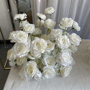 Guirnalda Decorativa GreenLife en Oferta, Centro de Mesa con Anillo de Flores Blancas para Portavelas, Decoración de Mesa - Product Image 4