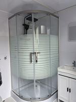 Fabricant chinois de toilettes et de douches publiques portables d'extérieur avec douche chaude et froide, toilettes préfabriquées modulaires d'extérieur
