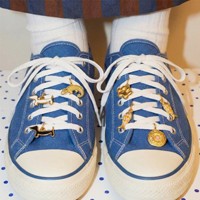 Breloques en cuivre de luxe sur le thème de l'océan avec motifs soleil, petit poisson, cocotier, fleur, croix - Pendentifs DIY pour chaussures (Origine Guangzhou)
