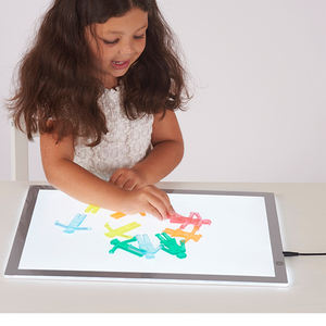 Table lumineuse sensorielle LED Montessori pour enfants, mobilier de maternelle, table de jeu pour bébés et jeunes enfants - Product Image 1