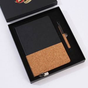 ชุดของขวัญสมุดโน้ตคอร์ก - สมุดบันทึกรักษ์โลกพร้อมสายรัด ปิดด้วยสายรัด เหมาะสำหรับของขวัญองค์กรและโปรโมชั่น - Product Image 2