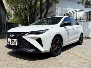 Auto Usado Chery Arrizo 5 GT Modelo 2022 1.6T DCT Yu Vehículo de Gasolina de 5 Plazas Turboalimentado R17 Volante a la Izquierda Jiben Auto - Product Image 1