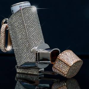 Collar con colgante de diamante de corte redondo de lujo para mujer Regalo de joyería de moda elegante a los mejores precios de la India - Product Image 3