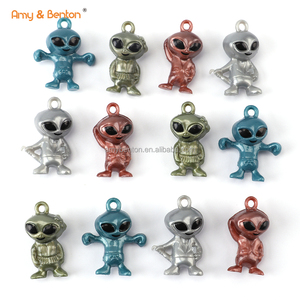 Space Party Favors Figuras de alienígenas para niños Máquina expendedora Juguete Rellenos de huevos de Pascua - Product Image 1