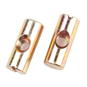 Tuerca cilíndrica ranurada de acero al carbono galvanizado con cabeza de martillo para muebles - Product Image 1