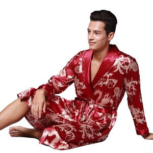 Mode hommes peignoir <span class=keywords><strong>soie</strong></span> <span class=keywords><strong>Kimono</strong></span> manches longues Robe chinois chanceux Dragon imprimer pyjamas hommes peignoir hommes vêtements de nuit <span class=keywords><strong>en</strong></span> gros - Product Image 5