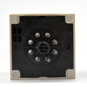 Relè Temporizzatore Originale di Marca H3CR-F8N Serie H3CR Programmabile Doppio <span class=keywords><strong>Timer</strong></span> 1.2S-30H 100-240VAC 50/60Hz 8 Pin - Product Image 3