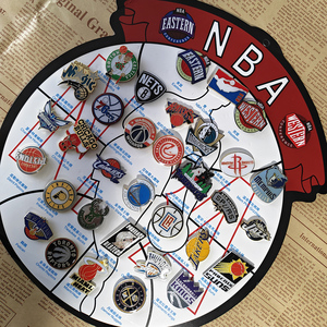 Fabricant de produits de basketball : Créez vos propres épingles personnalisées, badges en métal avec logo, broches, épingles en émail dur ou souple, épingles de revers - Product Image 3