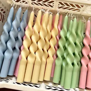 Huaming Handmade Macaron Pink Color Rose Flameless Wedding Dinner Spiral Taper Candle Customized Paraffin Twisted Taper Candles