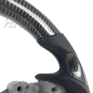 Volante de Fibra de Carbono Cubierto con Cuero Perforado para <span class=keywords><strong>Mazda</strong></span> <span class=keywords><strong>3</strong></span> <span class=keywords><strong>MX5</strong></span> <span class=keywords><strong>3</strong></span> Axela 2017 2018 <span class=keywords><strong>2019</strong></span> Accesorios Interiores Personalizados para Automóvil - Product Image 6