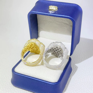 2023 gioielli di moda Hip Hop placcato oro anelli ghiacciati <span class=keywords><strong>Set</strong></span> Iced Out Baguette croce anelli diamante grosso croce anello per gli uomini - Product Image 3