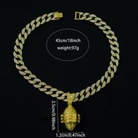 Collier pendentif football américain argenté audacieux avec chaîne cubaine entièrement ornée de strass pour homme, style hip-hop, fan de sport, streetwear
