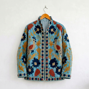 Elegante Chaqueta Suzani Azul Cielo de Terciopelo con Bordado Floral y Patrón de Aves, Manga Larga, Cuello Alto, Estilo Boho, Abrigo de Invierno para Mujer - Product Image 1