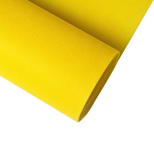 En <span class=keywords><strong>gros</strong></span> <span class=keywords><strong>feutre</strong></span> non tissé larme tissu non-tissé perforé par aiguille de tissu de rouleau de polyester - Product Image 1