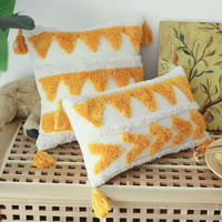 Housses de coussin motif géométrique jaune Boho maroc tufté chenille taies d'oreiller avec glands