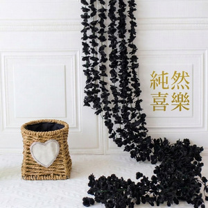 Guirlandes de roses noires artificielles, 45 têtes, fleurs en soie plastique pour décoration murale, plafond, Halloween - Product Image 4