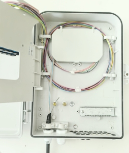 24 lõi treo tường <span class=keywords><strong>FTTH</strong></span> sợi quang phân phối hộp <span class=keywords><strong>SC</strong></span> giao diện công suất cao kỹ thuật Nhựa ABS bảo hành 3 năm - Product Image 5