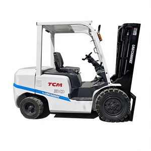 รถยก LPG TCM 30 ของ UniCarriers เสากระโดงสามท่อน ยางลม ระบบขับเคลื่อนแบบนั่งขับ รุ่นมือสอง เครื่องยนต์ดีเซล Cummins - Product Image 1
