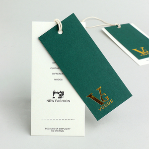 Etiquetas colgantes de ropa de lujo Etiqueta de ropa Impresión personalizada Nombre Logo Etiqueta colgante con etiquetas colgantes de papel de cuerda - Product Image 1