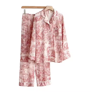 Benutzer definierte reguläre bestickte Satin Pyjamas Set 2 Stück Damen Seide Luxus Blank Pyjamas Damen Nachtwäsche <span class=keywords><strong>Sets</strong></span> Nachthemd für Frauen - Product Image 3