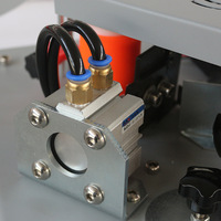 Machine à plaquer les chants courbes efficace et abordable Petite taille Facile à utiliser Travail de précision Convient pour l'atelier de travail du bois Utilisation à domicile